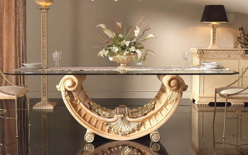 Mesa de Comedor en clásico EMPERATRIZ en resina y tapa de cristal
