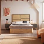 Ambiente nórdico con el dormitorio Scarlet con canapé y mesitas de 2 cajones, madera, Ramis