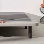 detalle base tapizado bremen dormitorio patas metálicas perfilada descanso