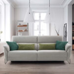 Ambiente sofa moderno Cagliari con mecanismo motorizado, posición cardio, confort.