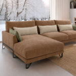 Sofá Nadine de diseño contemporáneo con respaldo ergonómico y máxima comodidad.